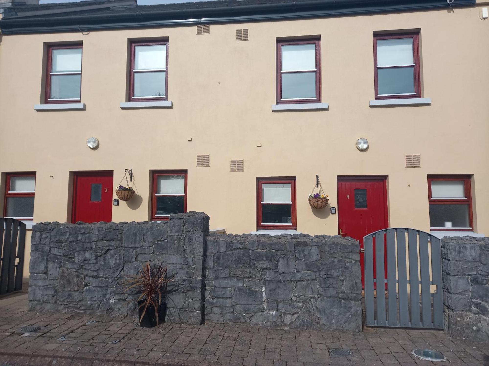 Town Square Homes * Lisdoonvarna